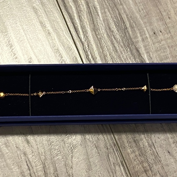 Original Swarovski Remix Collection Bracelet - Picture 3 of 3